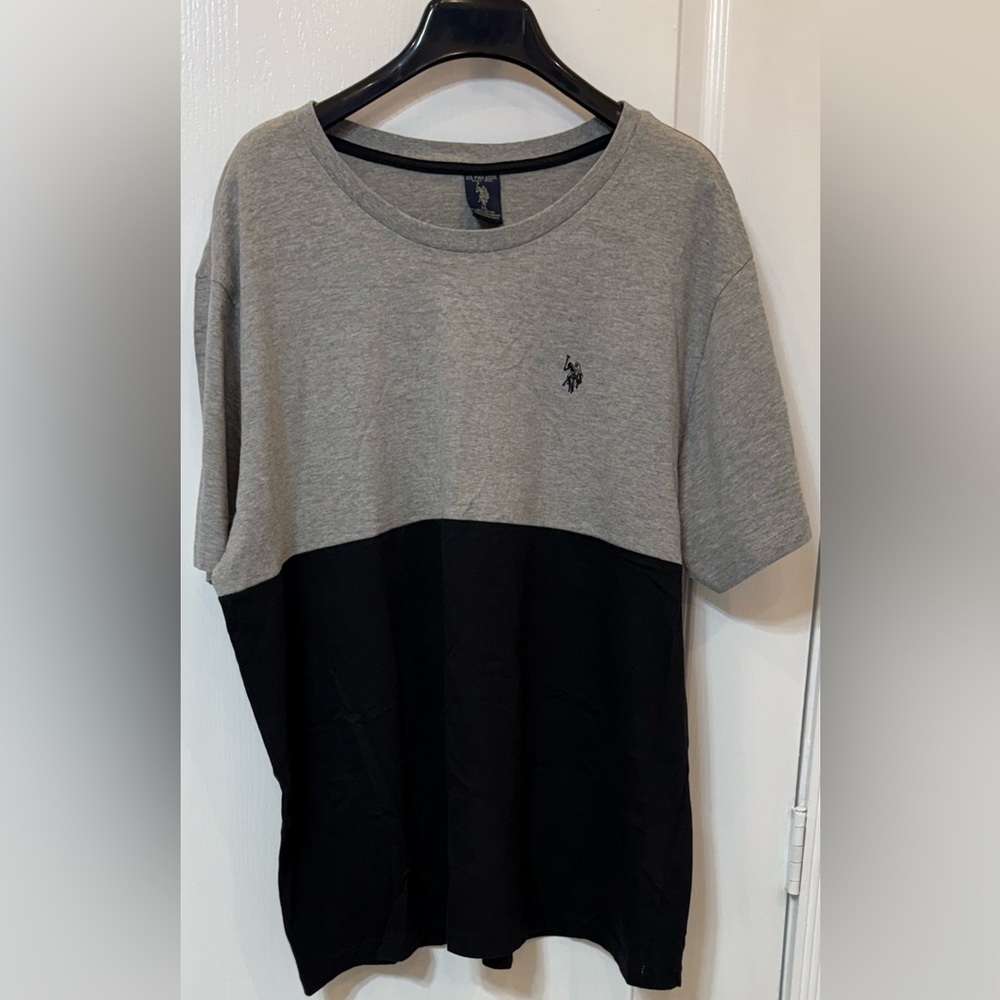 U.S. Polo Assn. Gray and Black Short Sleeve Tee XL for Men . New w/o tags